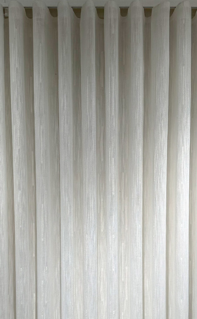 Diva (Perde të holla)