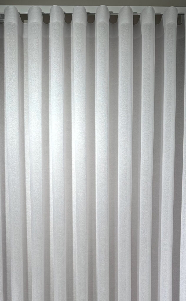 Izador (Perde të holla)