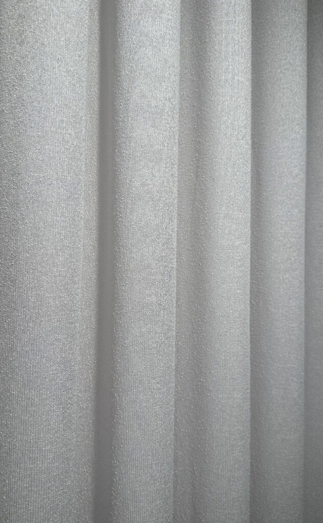 Izador (Perde të holla)