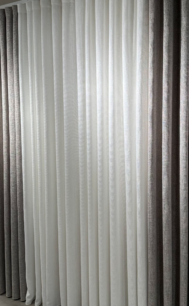 Saint Tropez (Perde të holla)