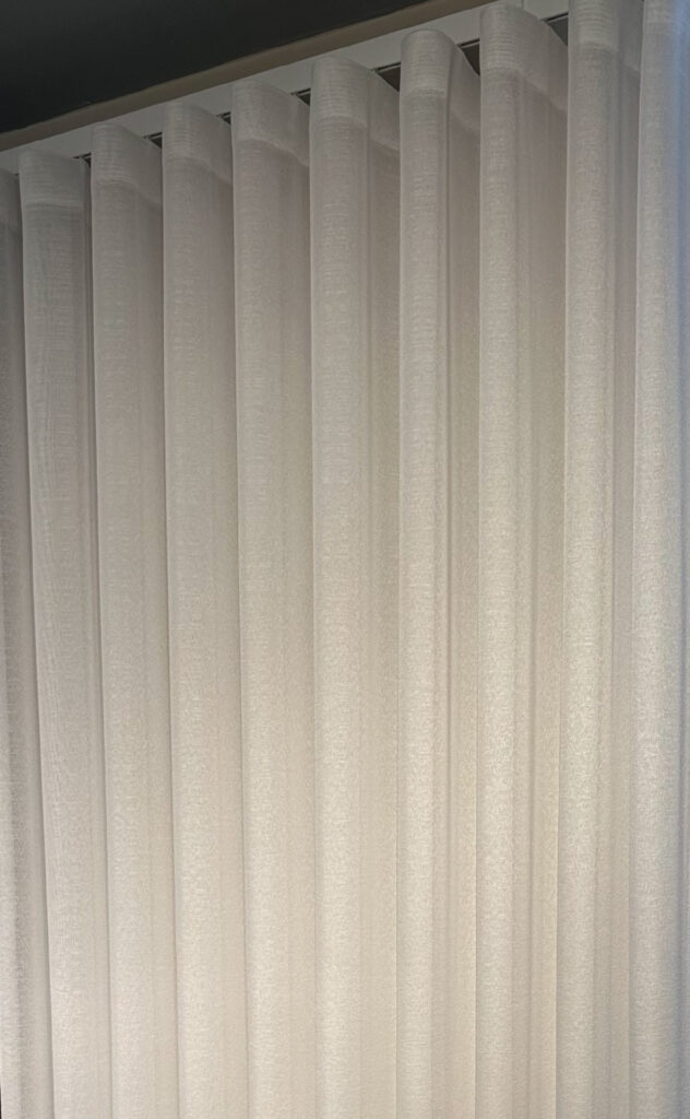 Rosin Ozel (Perde të holla)