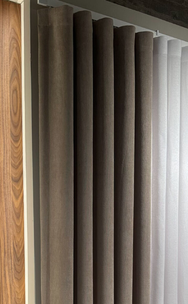 Kapello (Perde të trasha)