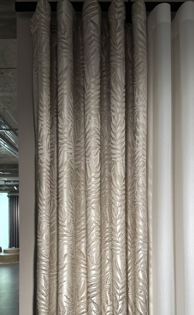 Orhidea (Perde të trasha)