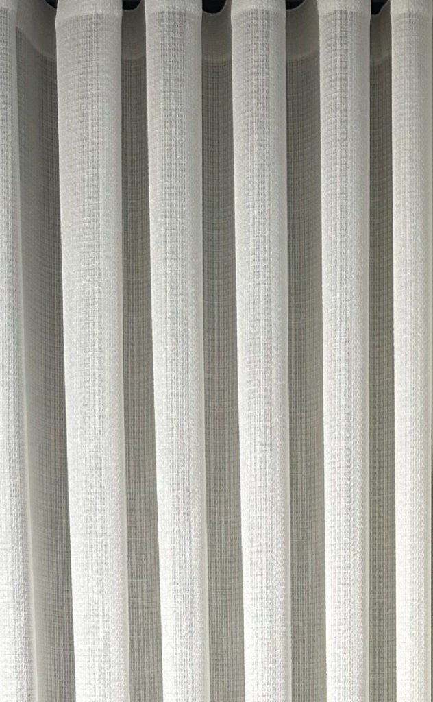 Rozi (Perde të holla)